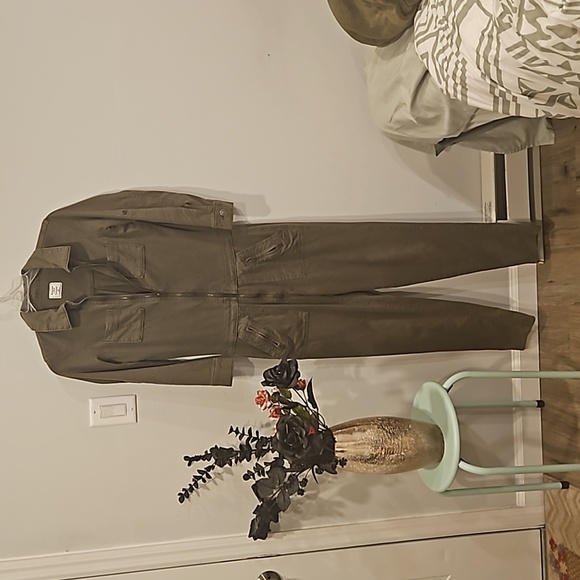 Abercombie&Fitch Green Jumpsuit - Picture 2 of 5